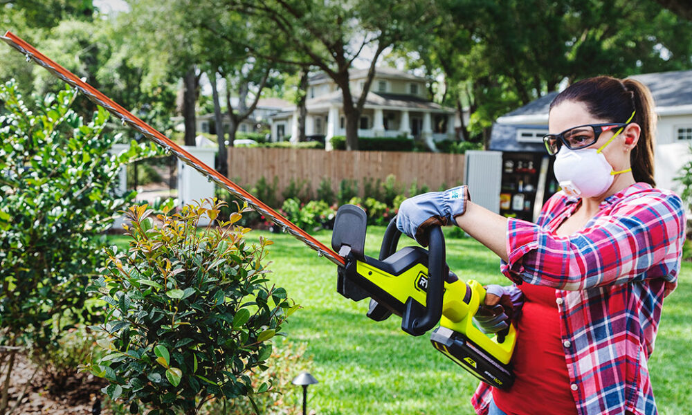 how-outdoor-power-tools-changed-the-way-we-maintain-big-yards