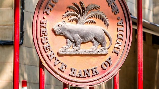 rbi's-100-basis-point-rate-cut:-how-indian-bonds-became-2025's-hidden-wealth-generator